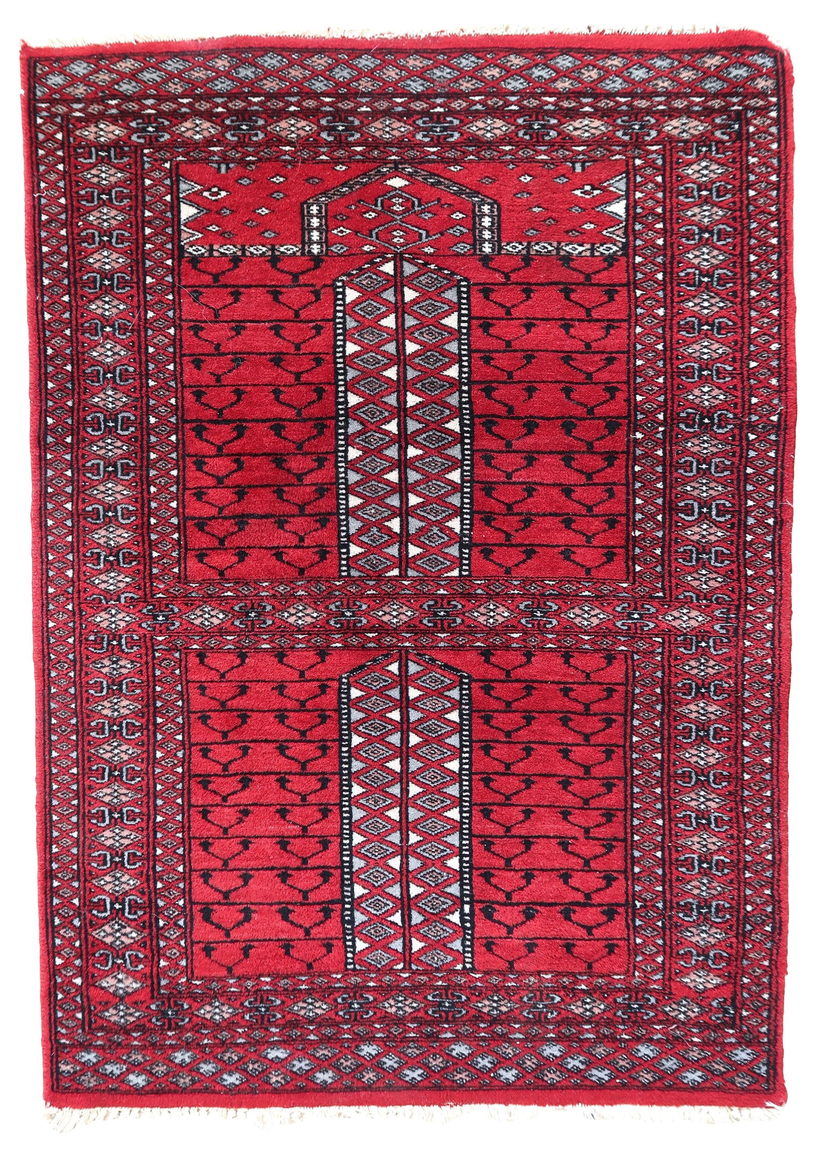 Handmade vintage Pakistani Lahore prayer rug 2' x 2.8' (64cm x 88cm) 1970s: Title:Handmade vintage Pakistani Lahore prayer rug 2' x 2.8' (64cm x 88cm) 1970sOrigin:PakistanDimension:2' x 2.8' (64cm x 88cm)Materials:woolYear:1970sDescription:Handmade vintage red prayer rug