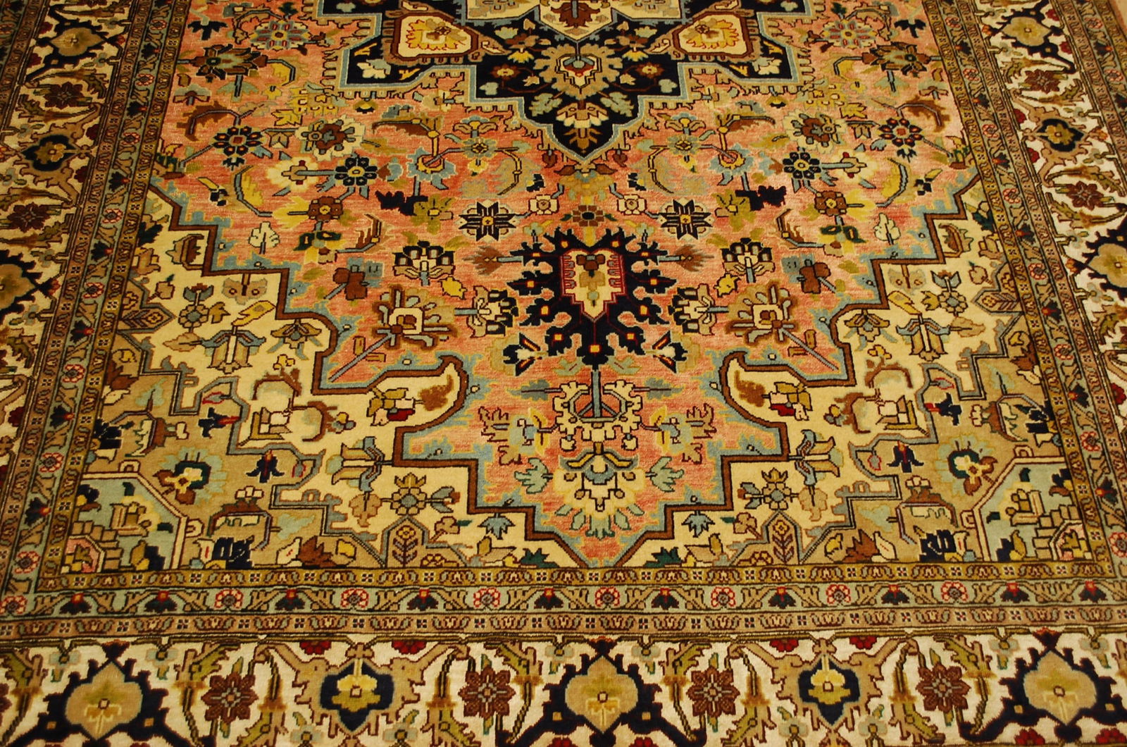 CAUCASIAN RUG 6.6x9.7 - 12