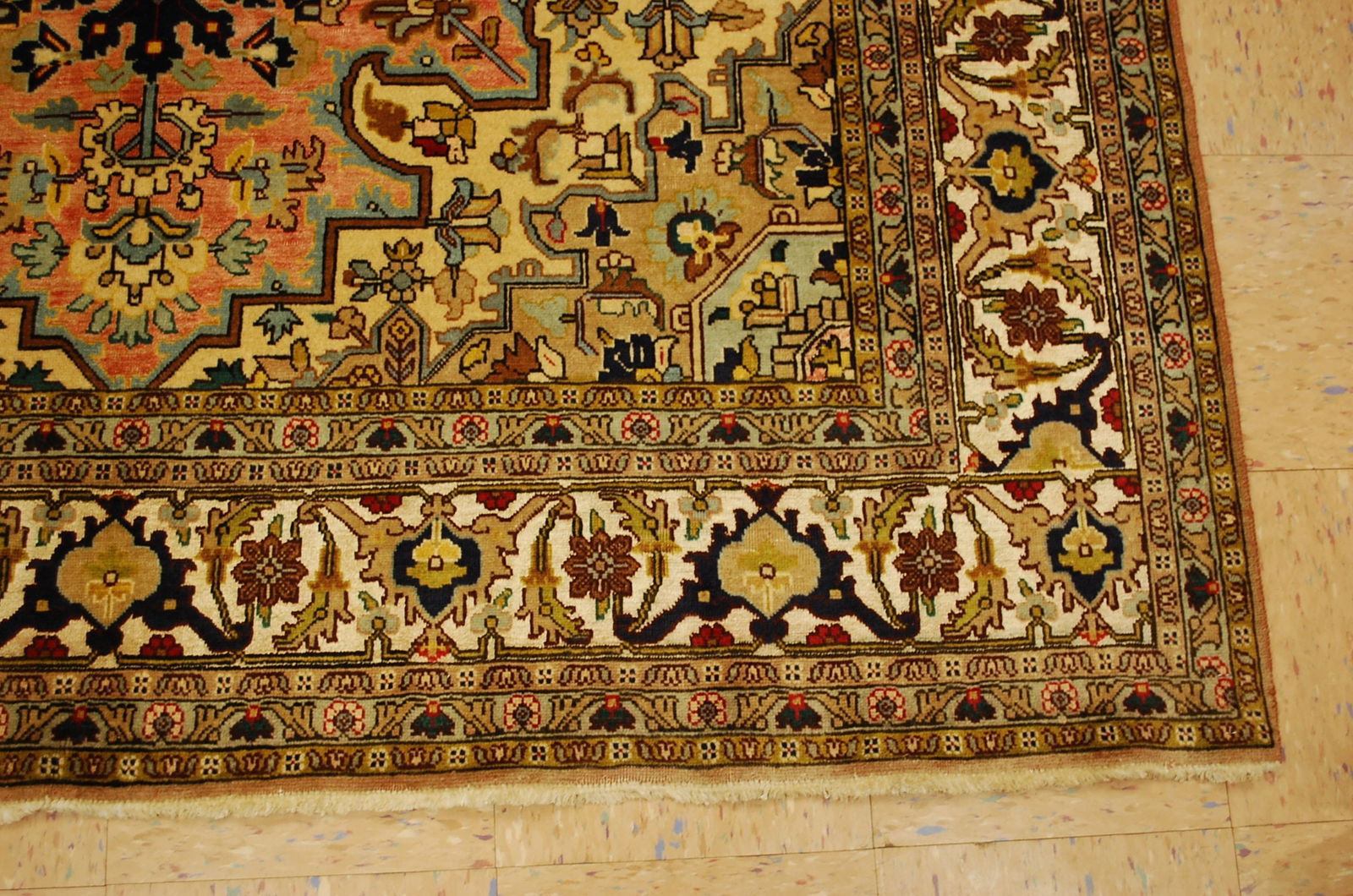 CAUCASIAN RUG 6.6x9.7 - 2
