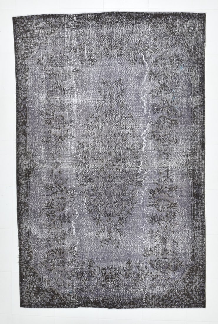 5'6'' x 8'9'' Turkish Handmade Kilim Rug - 1390: Title: 5'6'' x 8'9'' Turkish Handmade Kilim Rug - 1390Description:5'6'' x 8'9'' Turkish Handmade Kilim Rug - 1390Origin:TurkiyeDate/Period:1960-90Materials:Wool,CottonDimension:5'6''x8'9'' ft,