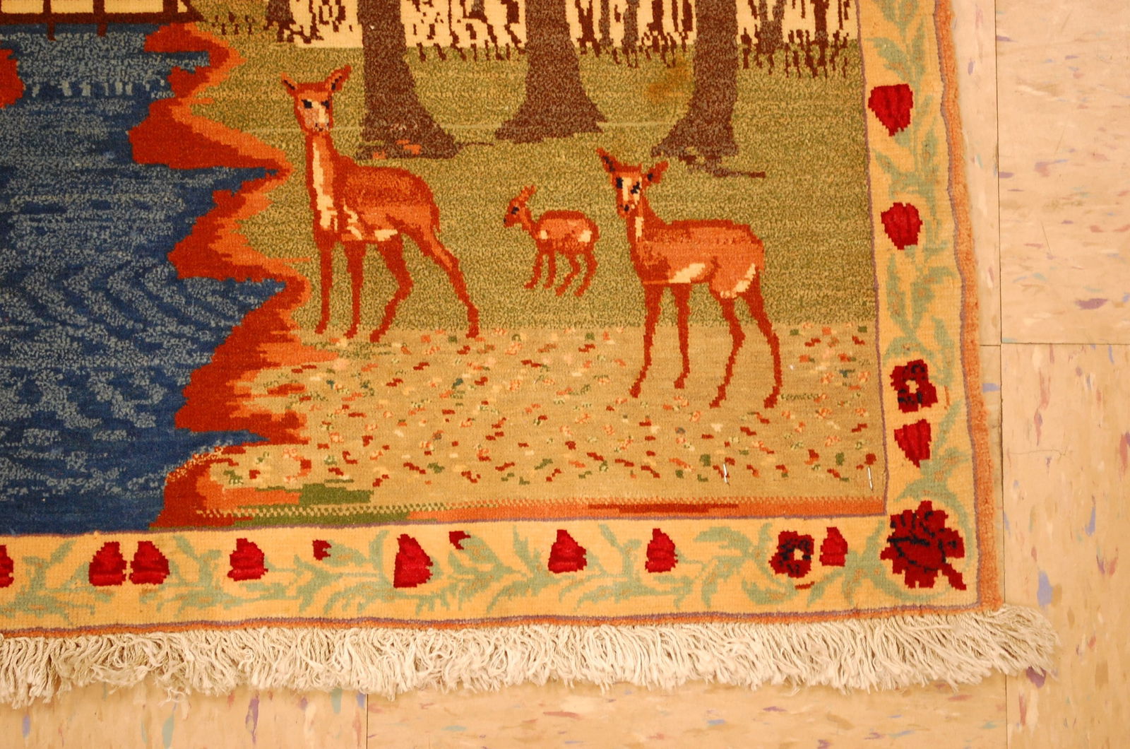 Persian ISFAHAN RUG 2'4" x 2'9" - 3