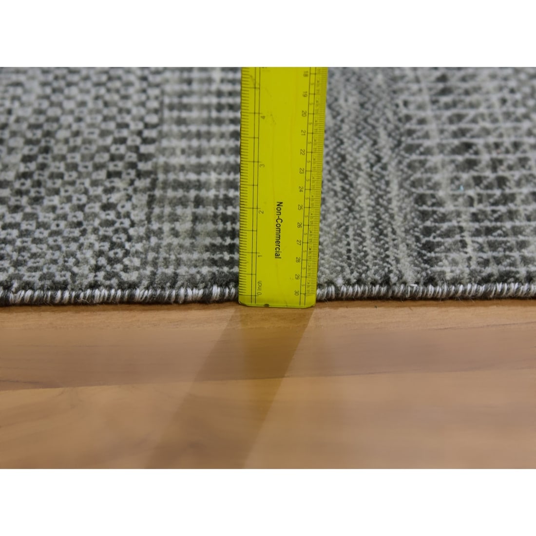 Echo Gray Hand Knotted Pure Dyed Wool Grass Design Mat Rug - 3