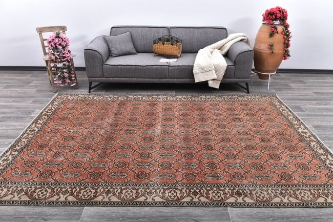 6'8'' X 9'11'' Handmade Vintage Wool Rug - 243822: Title: 6'8'' X 9'11'' Handmade Vintage Wool Rug - 243822 Description:6'8'' X 9'11'' Handmade Vintage Wool Rug - 243822 Origin:Turkiye Date/Period:1960-90 Materials:Wool,Cotton Dimension:6'8''X9'11'' f