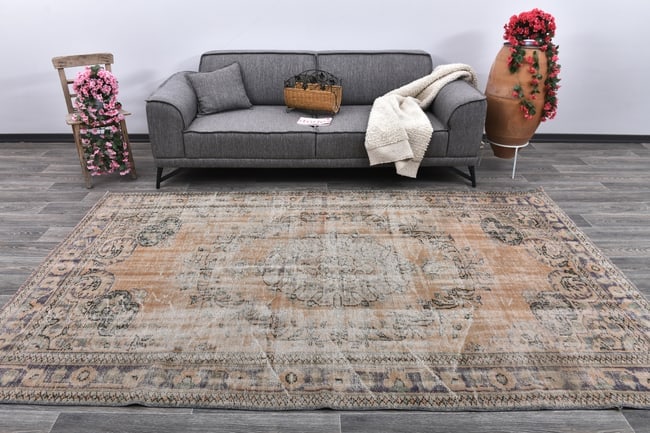 6'0'' X 9'10'' Turkish Vintage Runner Rug - 243818: Title: 6'0'' X 9'10'' Turkish Vintage Runner Rug - 243818 Description:6'0'' X 9'10'' Turkish Vintage Runner Rug - 243818 Origin:Turkiye Date/Period:1960-90 Materials:Wool,Cotton Dimension:6'0''X9'10''