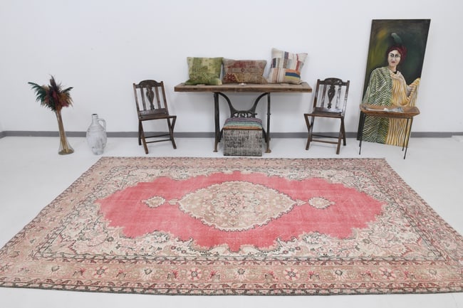 6'11'' X 10'11'' Handmade Vintage Wool Rug - 20659: Title: 6'11'' X 10'11'' Handmade Vintage Wool Rug - 20659Description:6'11'' X 10'11'' Handmade Vintage Wool Rug - 20659Origin:TurkiyeDate/Period:1960-90Materials:Wool,CottonDimension:6'11''X10'11''