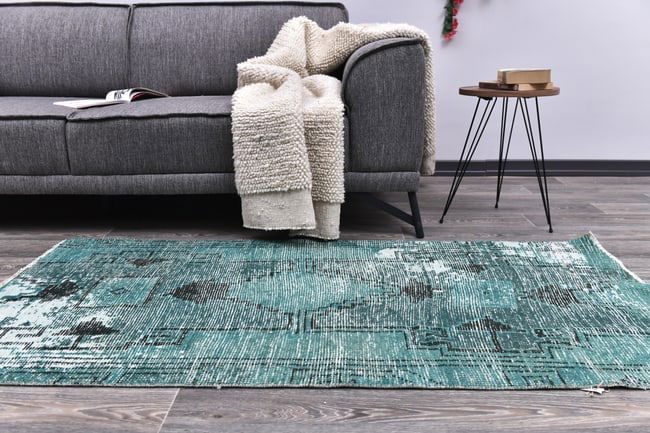 2'9'' X 5'5'' Turkish Vintage Runner Rug - 245345: Title: 2'9'' X 5'5'' Turkish Vintage Runner Rug - 245345Description:2'9'' X 5'5'' Turkish Vintage Runner Rug - 245345Origin:TurkiyeDate/Period:1960-90Materials:Wool,CottonDimension:2'9''X5'5'' ft,