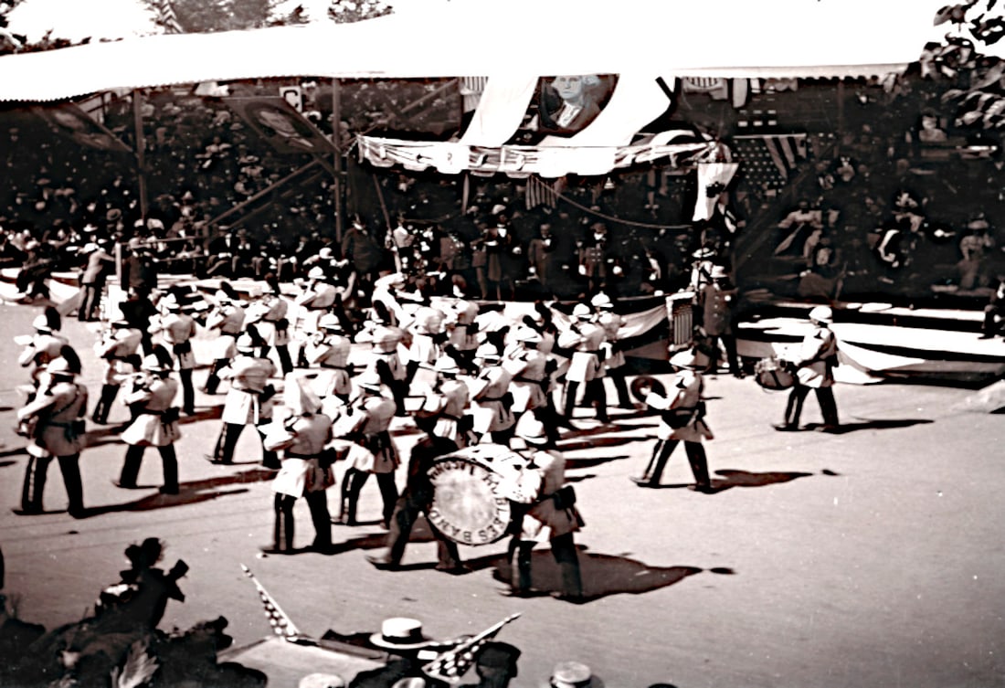 1897, 13X19" President McKinley in Veterans Grand Army Reunion, (With Portrait Of President George: Title: 1897, 13X19" President McKinley in Veterans Grand Army Reunion, (With Portrait Of President George Washington), Buffalo, N.Y. Artist/Source: KEYSTONE VIEW COMPANY Original Date: SEE TITLE