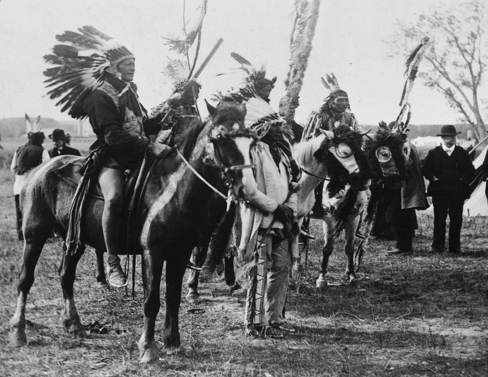 1910, INDIAN PONIES: Title: 1910, INDIAN PONIES Artist/Source: KEYSTONE VIEW SEE TITLE Dimensions: 8X10 / 10X8 ACCORDINGLY Description: || UNITED STATES SHIPPING ONLY! || This lot is a Dye Based Photolithograph and is a