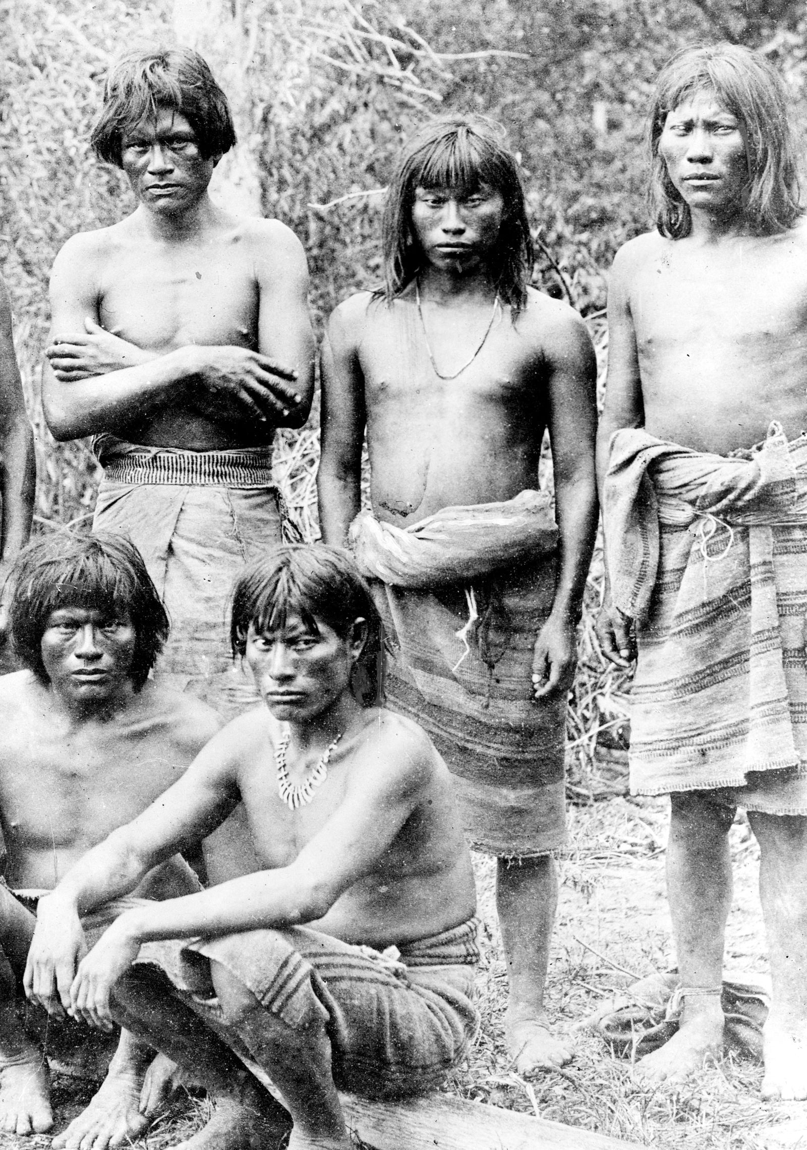 1890, HEADHUNTERS OF UPPER AMAZON: Title: 1890, HEADHUNTERS OF UPPER AMAZON Artist/Source: FRANK CARPENTER SEE TITLE Dimensions: 8 X 10 Description: || UNITED STATES SHIPPING ONLY! || This lot is a Dye Based Photolithograph and is a re