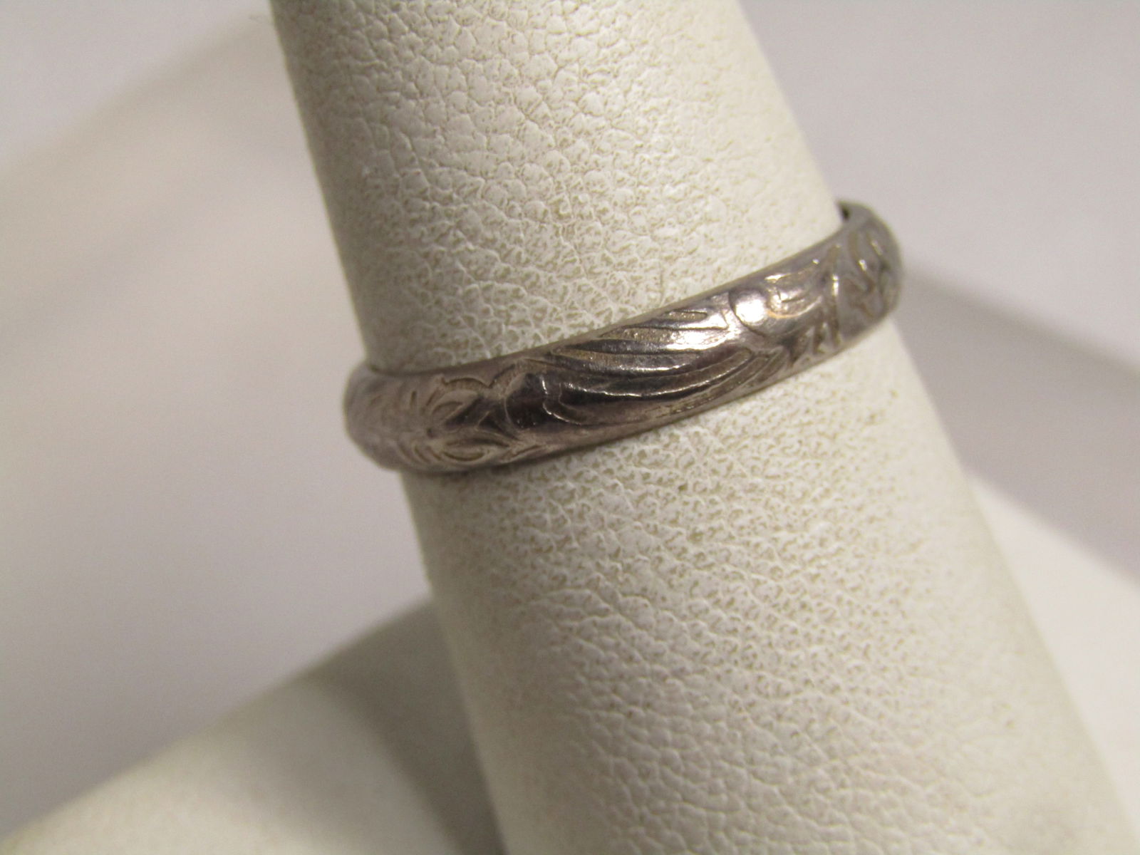 Vintage Sterling Floral Etched Band Ring, Sz. 7.75, 1960's-1970's - 2