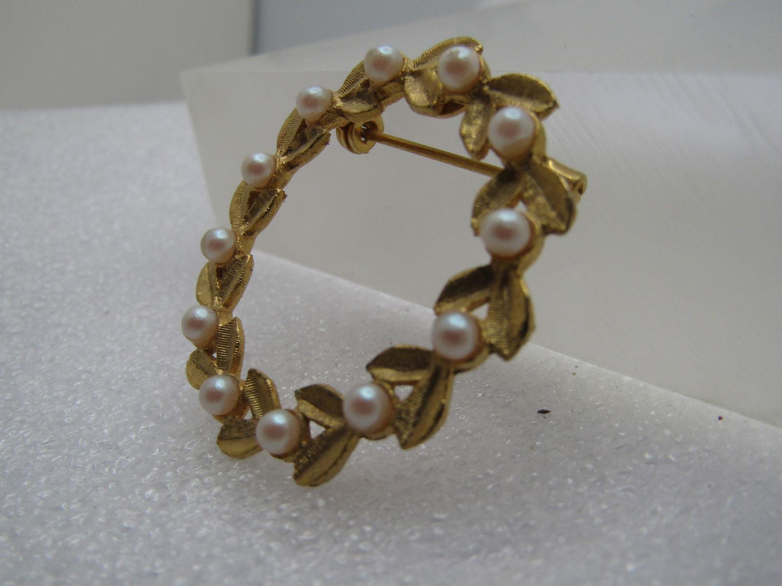 Vintage Faux Pearl Leaf Circle Brooch, 1960's-1970's - 2