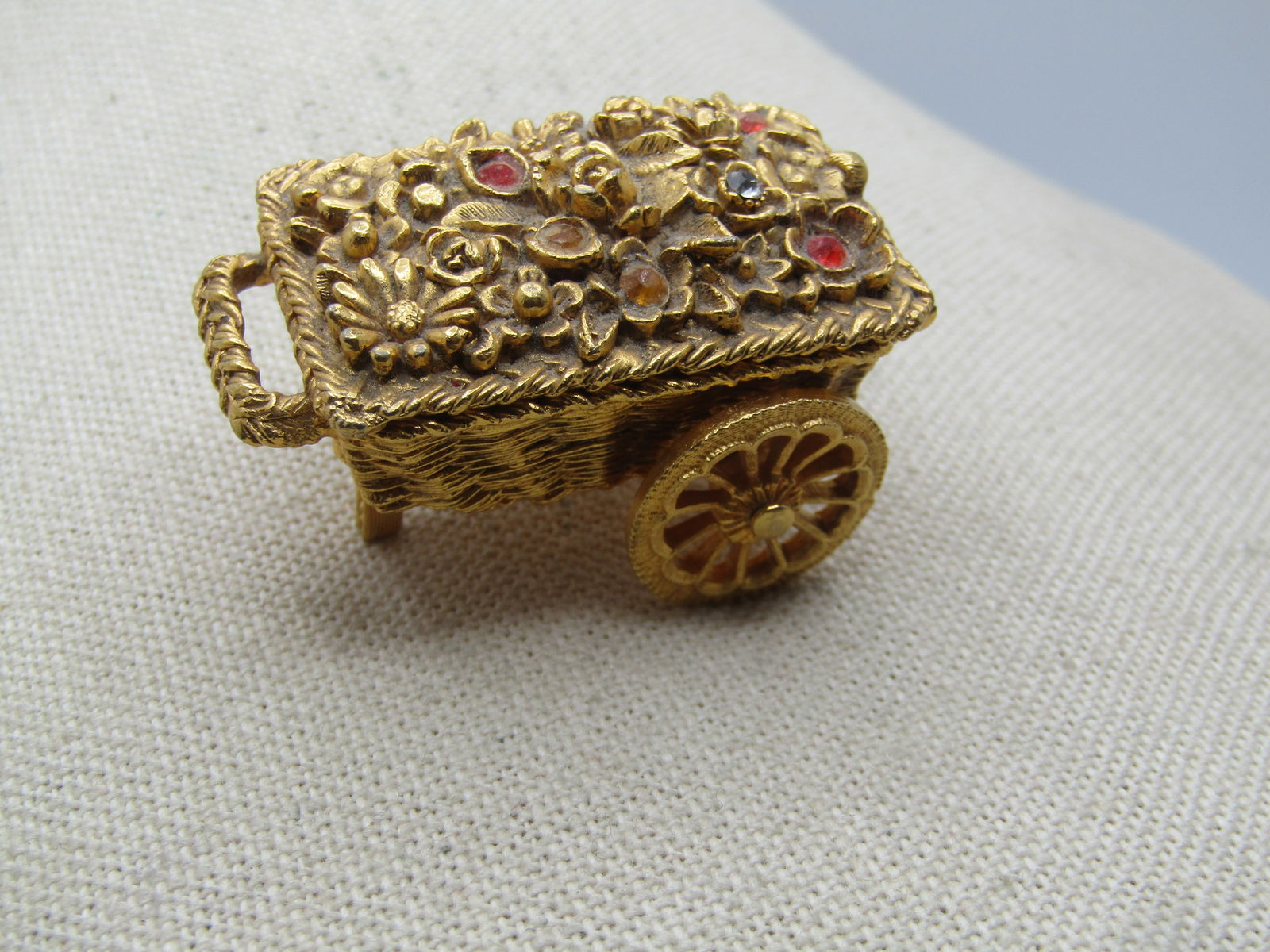 Vintage Perfume Flower Cart, Max Factor, 1960's. 2" - 2