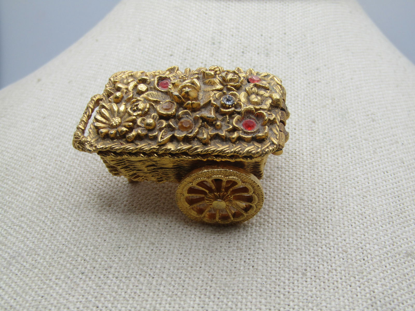 Vintage Perfume Flower Cart, Max Factor, 1960's. 2" - 3