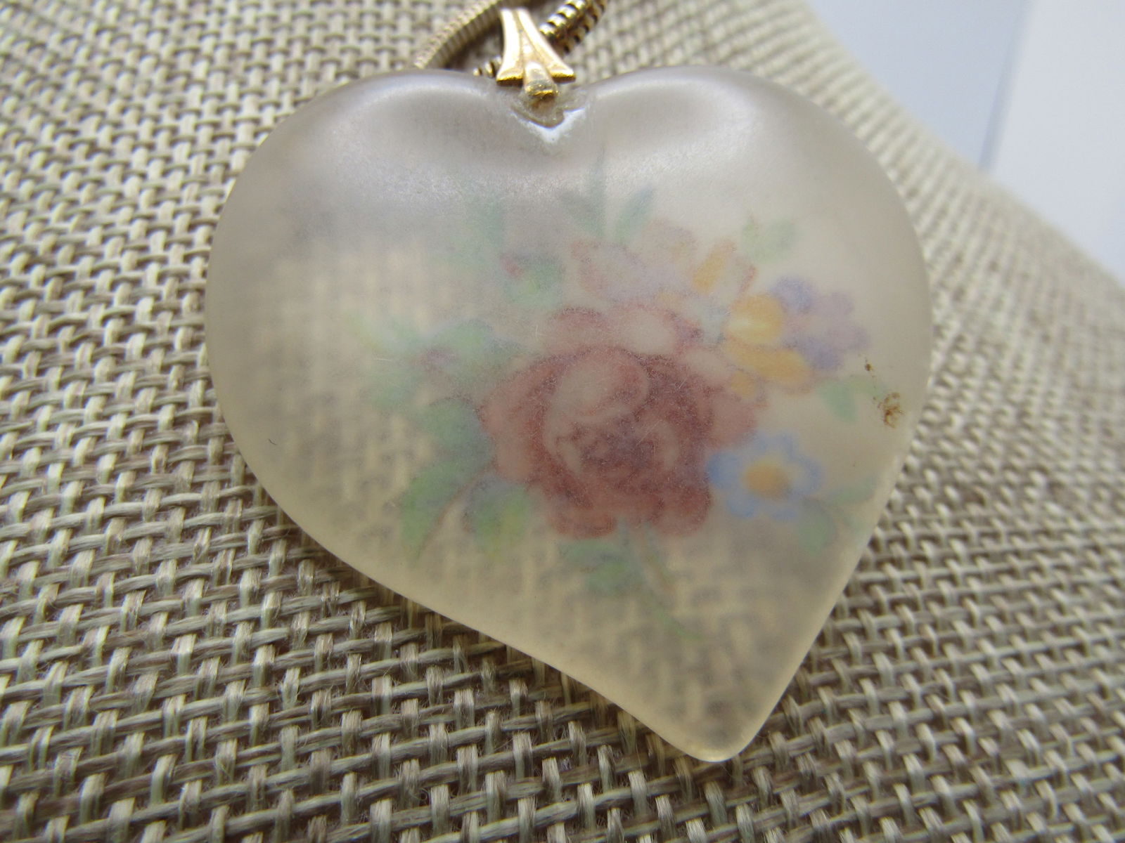 Vintage Frosted Floral Heart Necklace, 22", 1960's-1970's - 4
