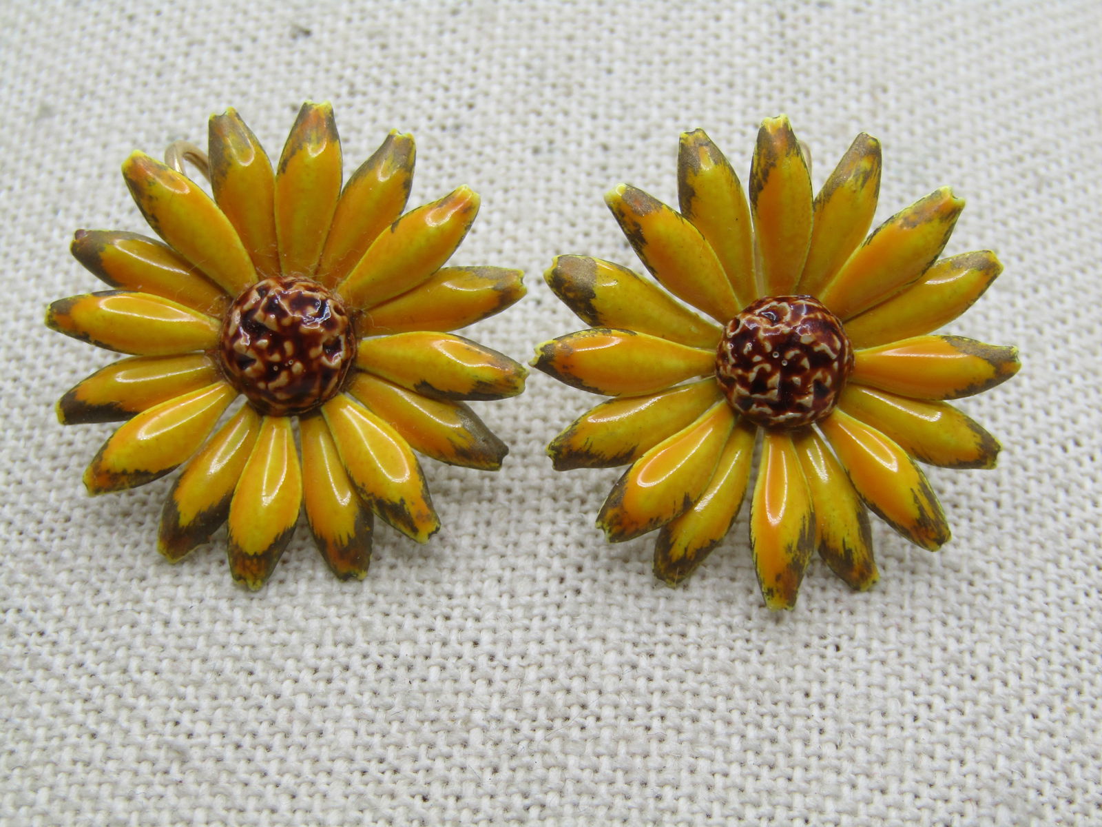 Vintage Yellow Enameled Floral Earrings, Clip, 1960's - 3