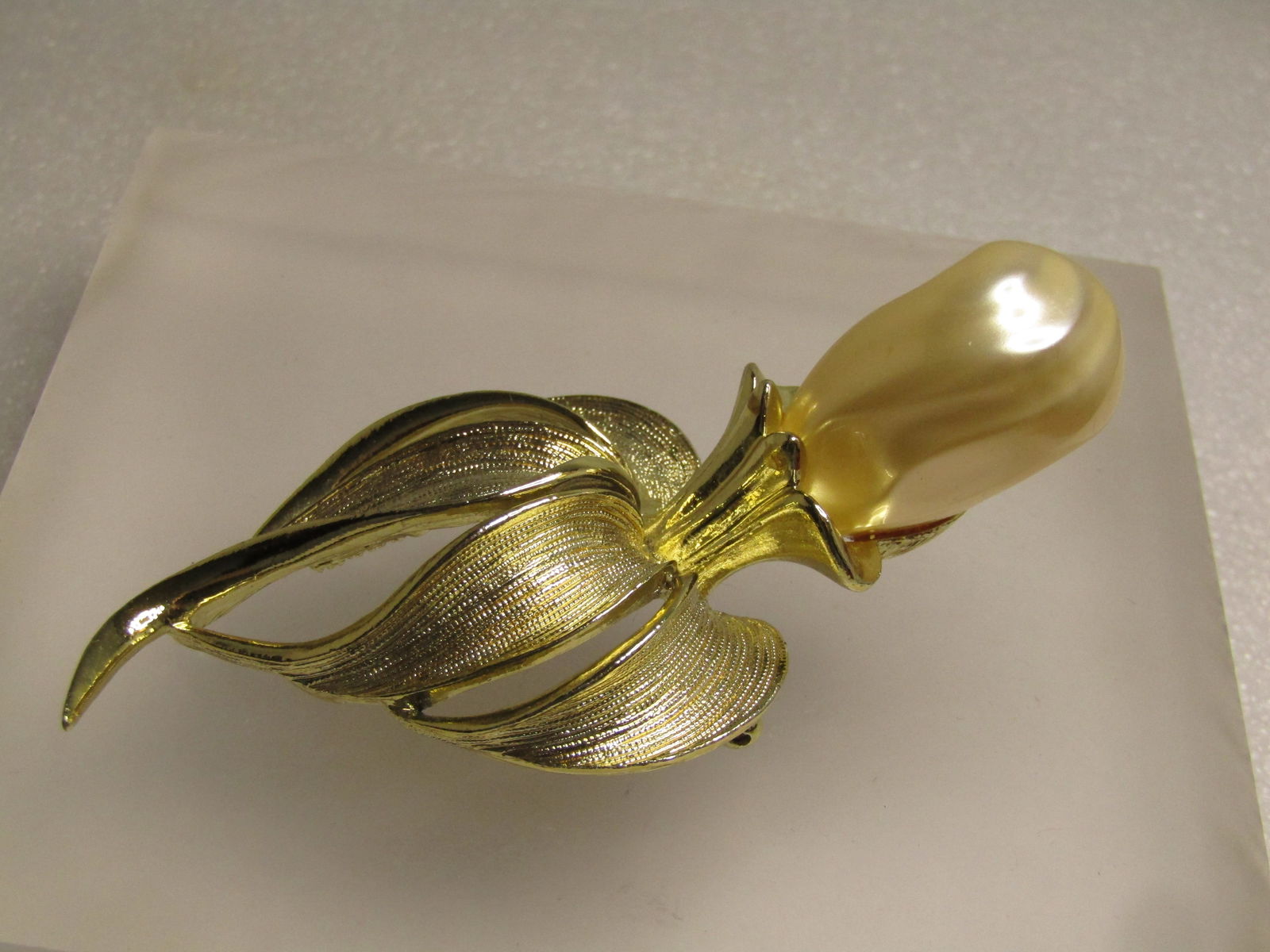 Vintage Faux Pearl Cala Lily Brooch, Sarah Coventry, 1960's - 3