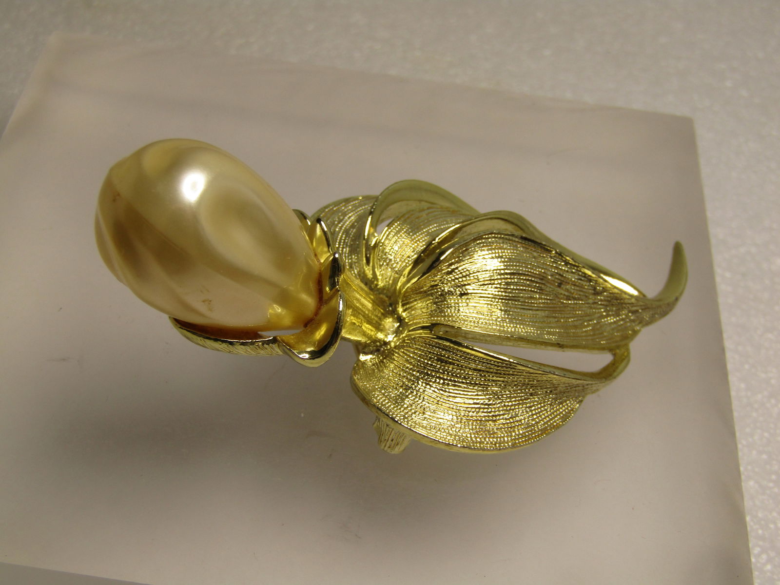 Vintage Faux Pearl Cala Lily Brooch, Sarah Coventry, 1960's - 4