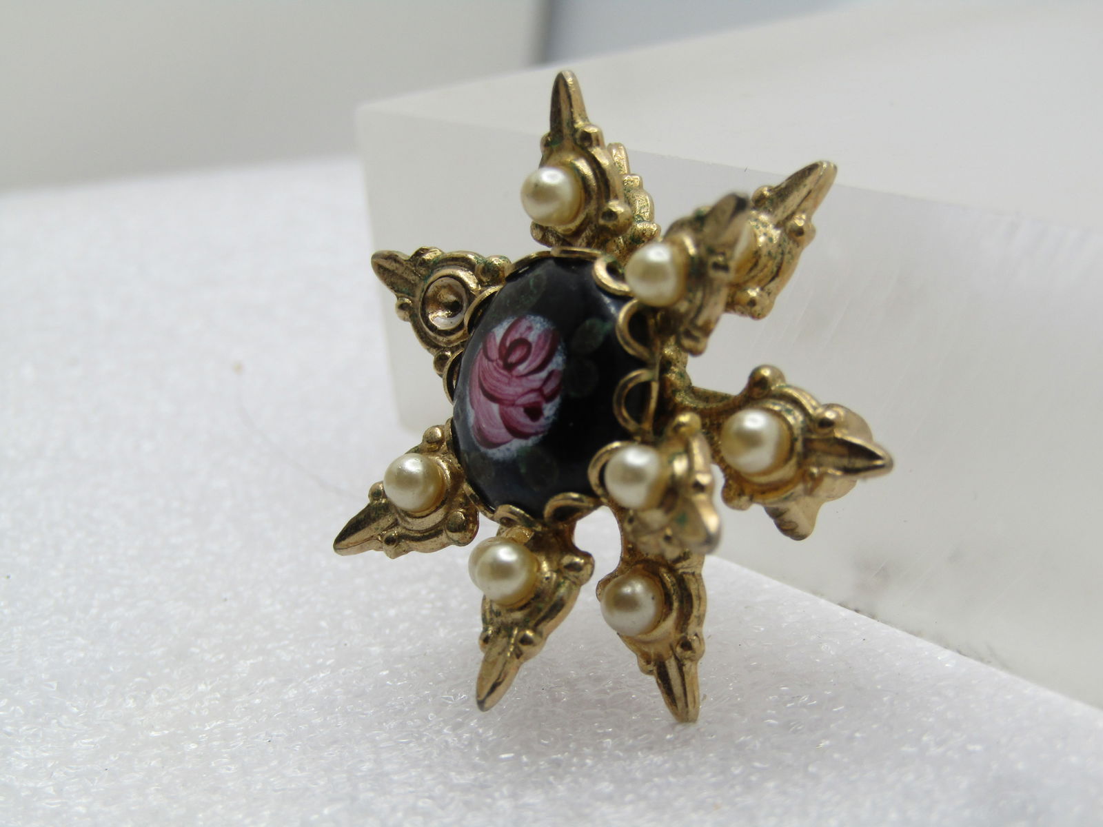 Vintage Enameled Rose Brooch, Faux Pearl's, 1950's-1960's - 2