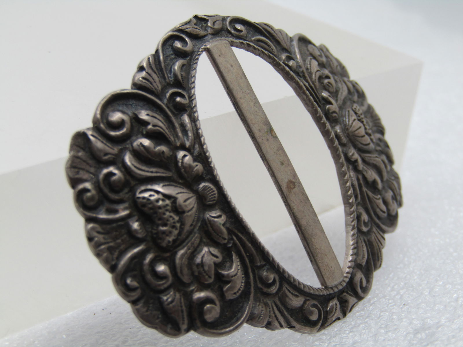 Antique .800 Silver Sash Buckle/Slide, Floral Repousse 1800's-1920's - 3