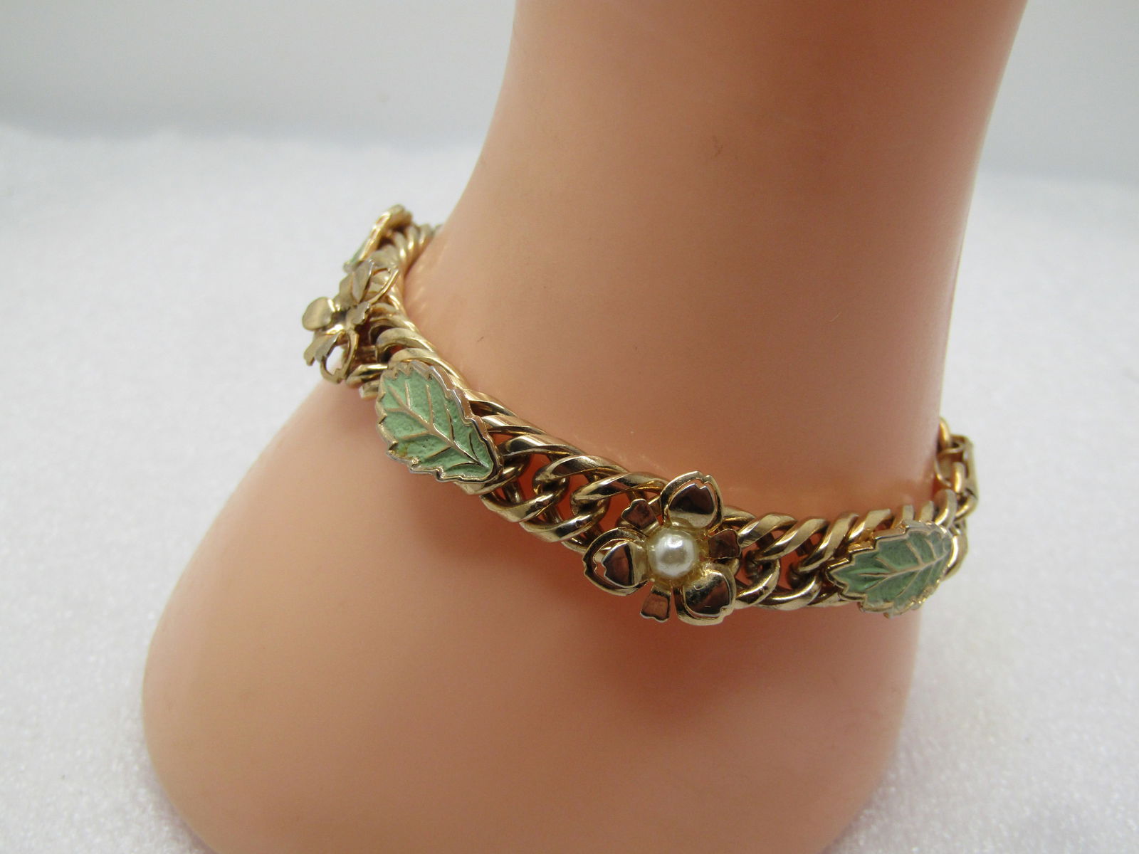 Vintage Enameled Leaf Bracelet, Faux Pearls, Signed Judy Lee, 1960's, 7" - 2