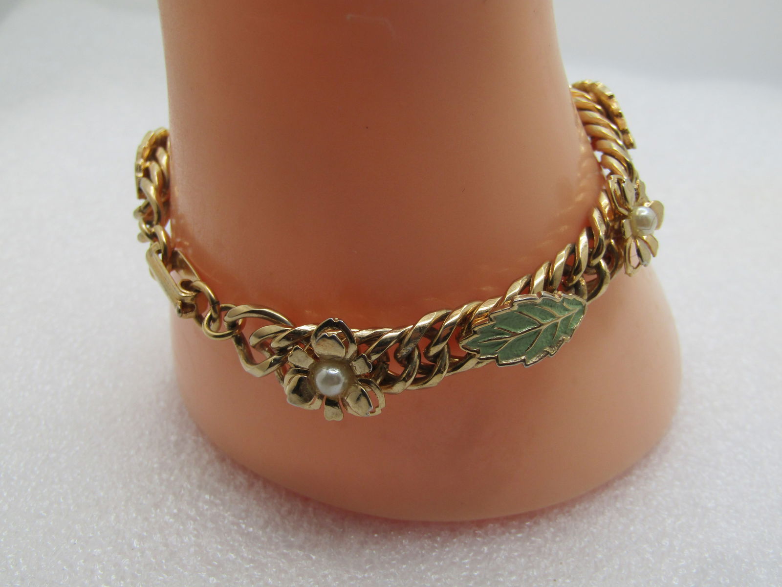 Vintage Enameled Leaf Bracelet, Faux Pearls, Signed Judy Lee, 1960's, 7" - 3