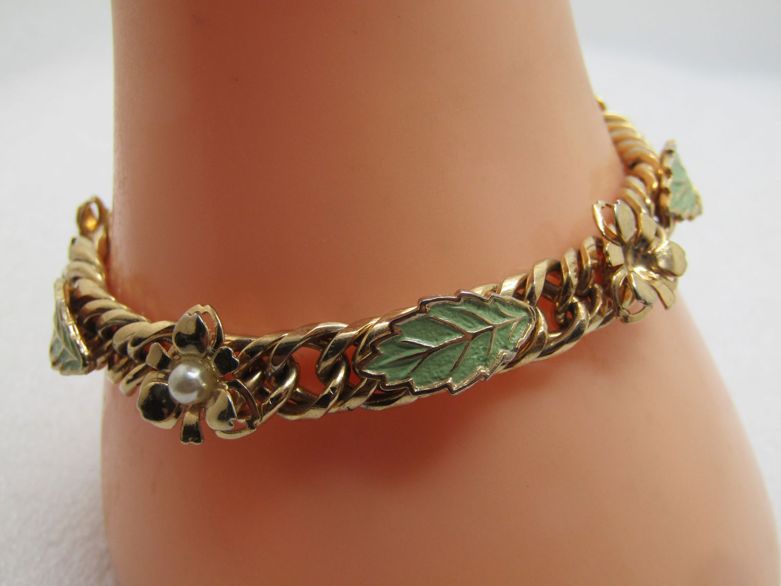 Vintage Enameled Leaf Bracelet, Faux Pearls, Signed Judy Lee, 1960's, 7" - 4