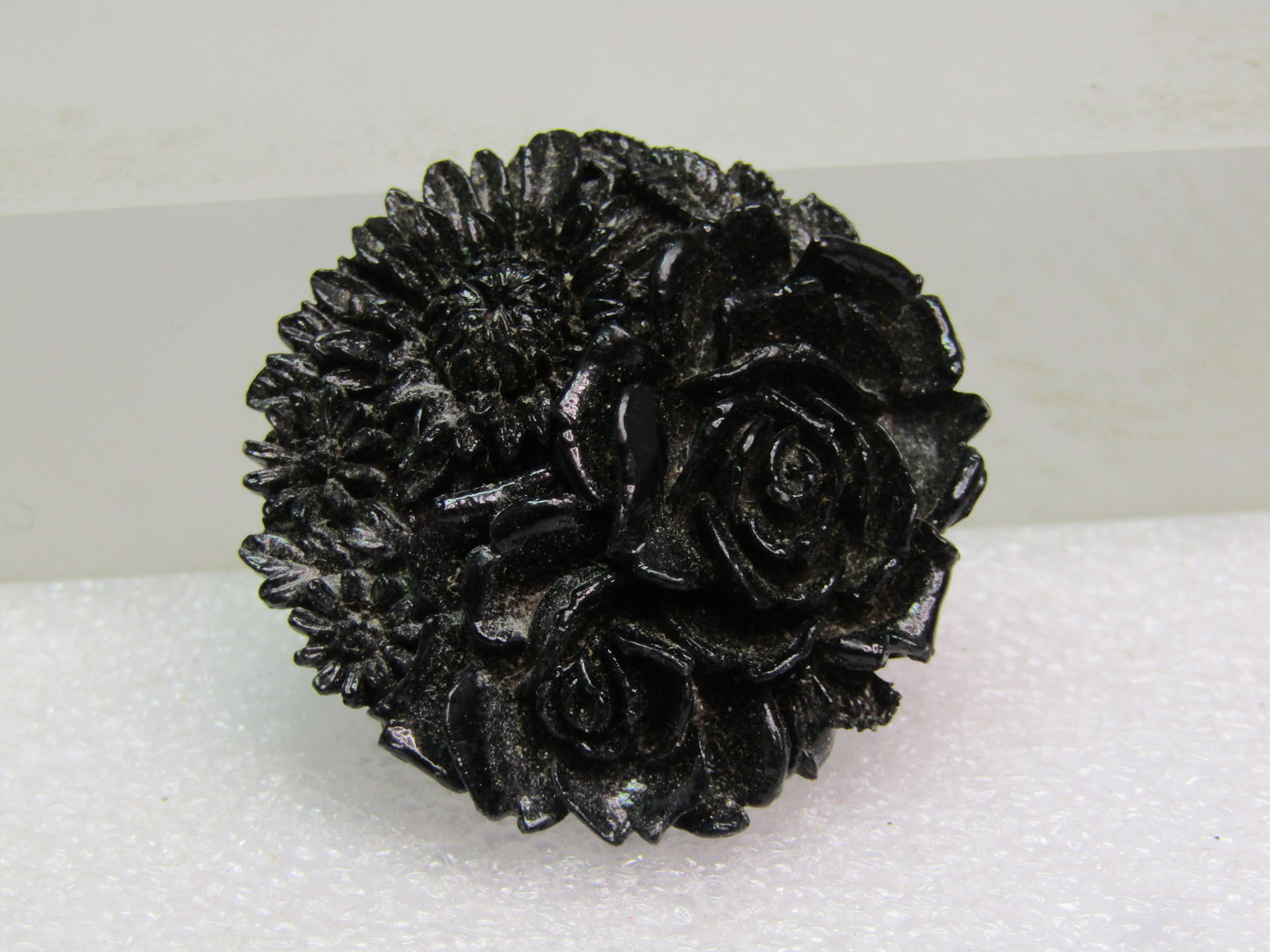 Vintage Black Floral Celuloid Brooch, 1940's-1950's - 2