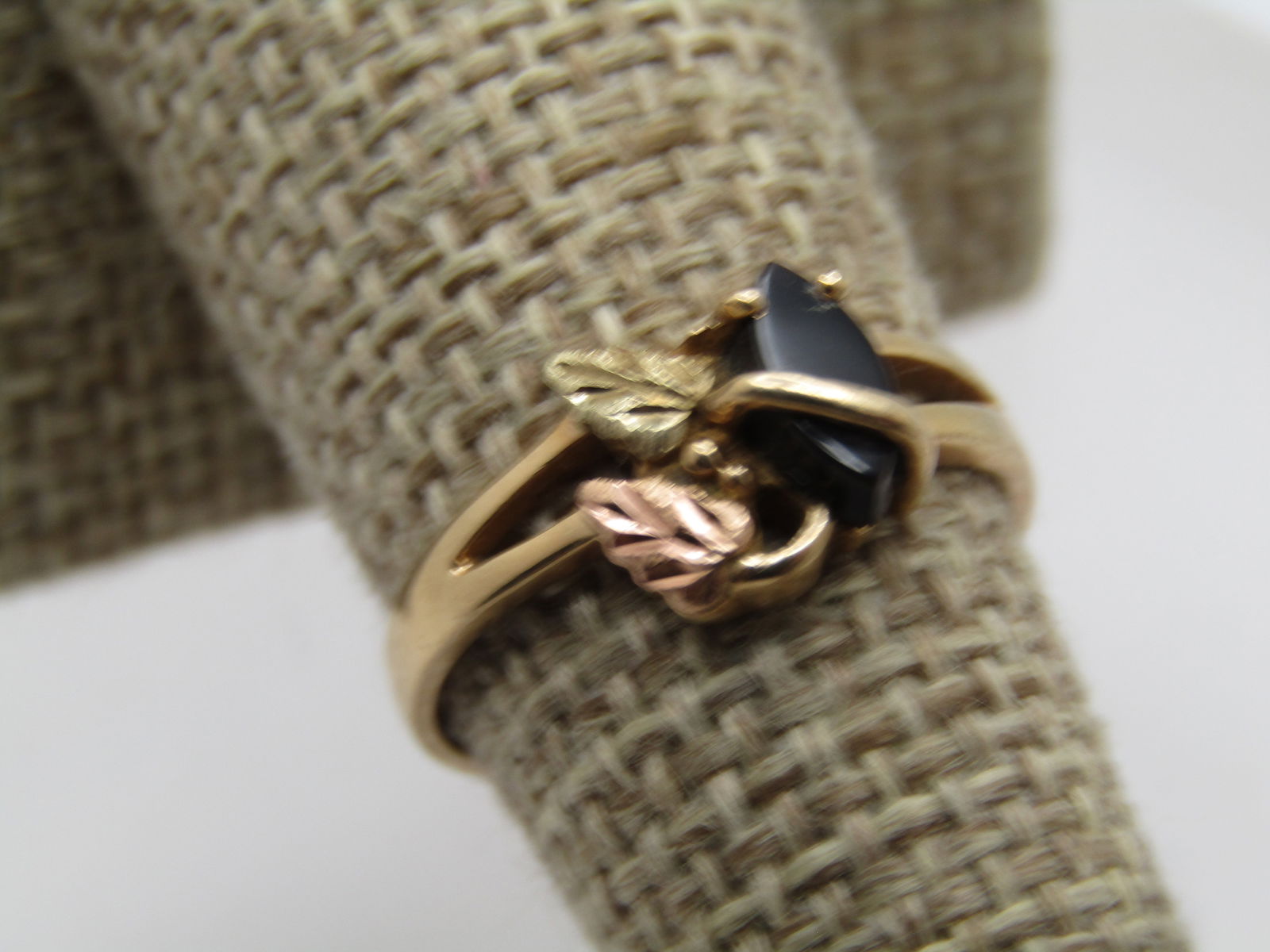 Vintage Black Hills Gold Onyx Ring, Sz. 7, Signed Landstrom, 1980's - 4