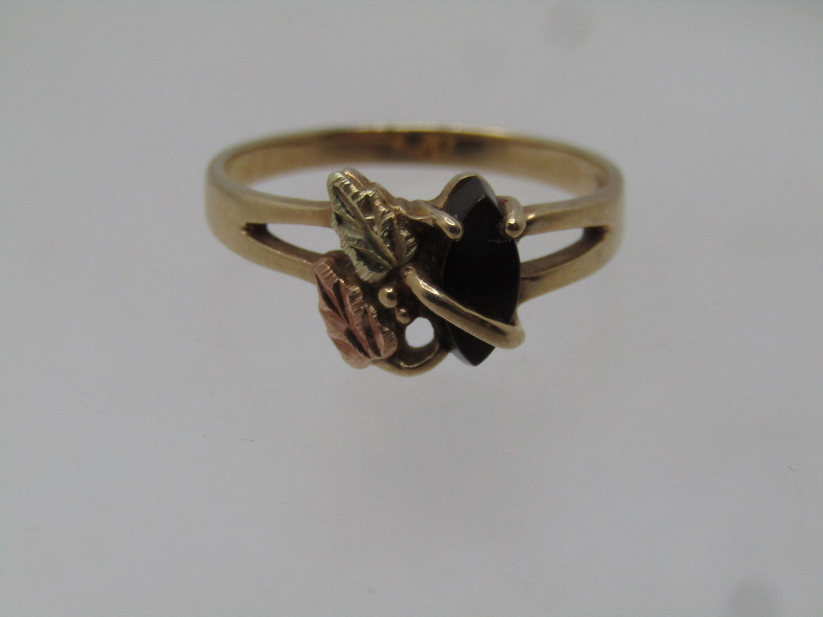 Vintage Black Hills Gold Onyx Ring, Sz. 7, Signed Landstrom, 1980's - 5