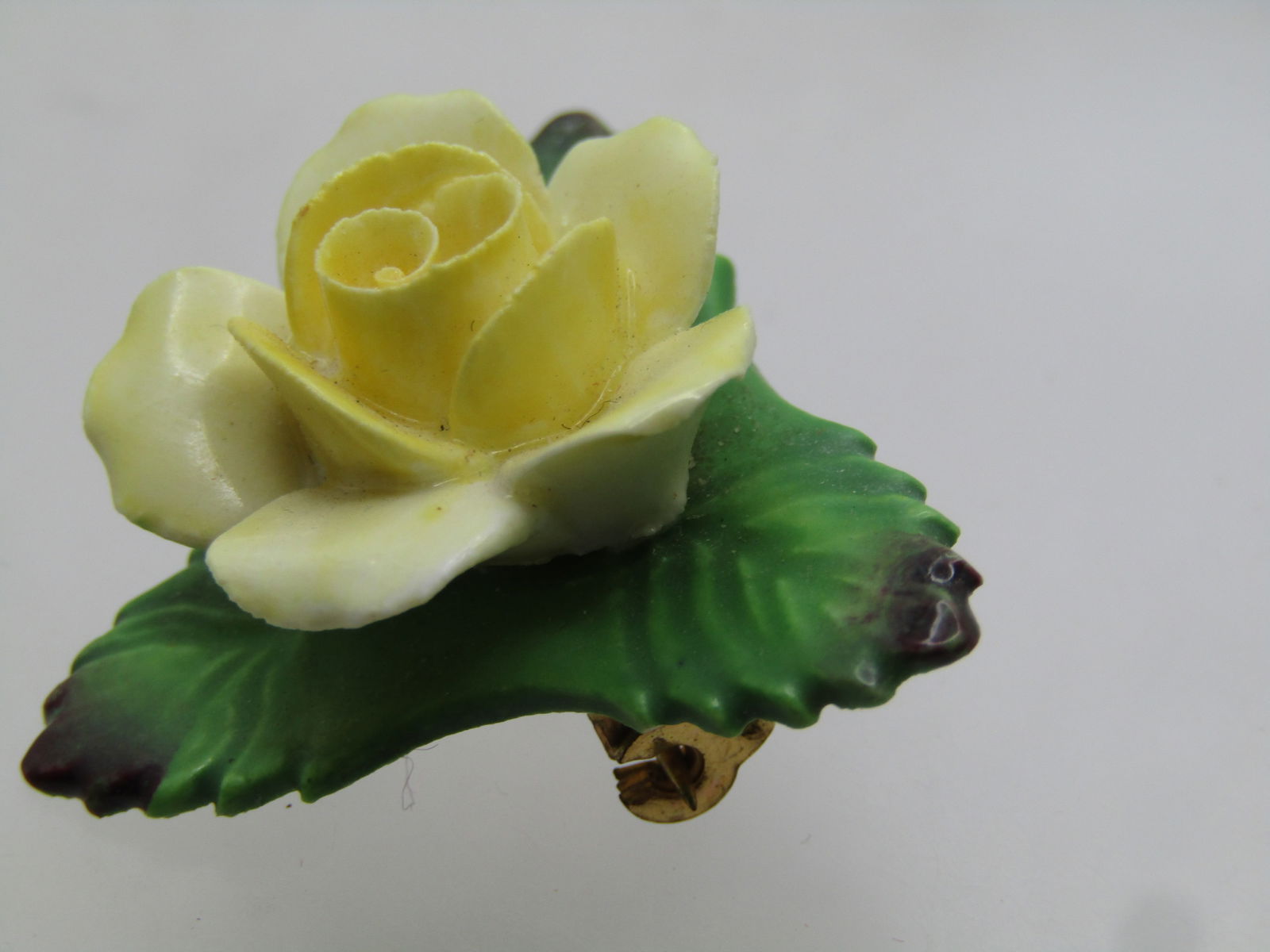 Vintage Painted Yellow Rose Porcelain Brooch, Signed Denton, England, 1960's - 4