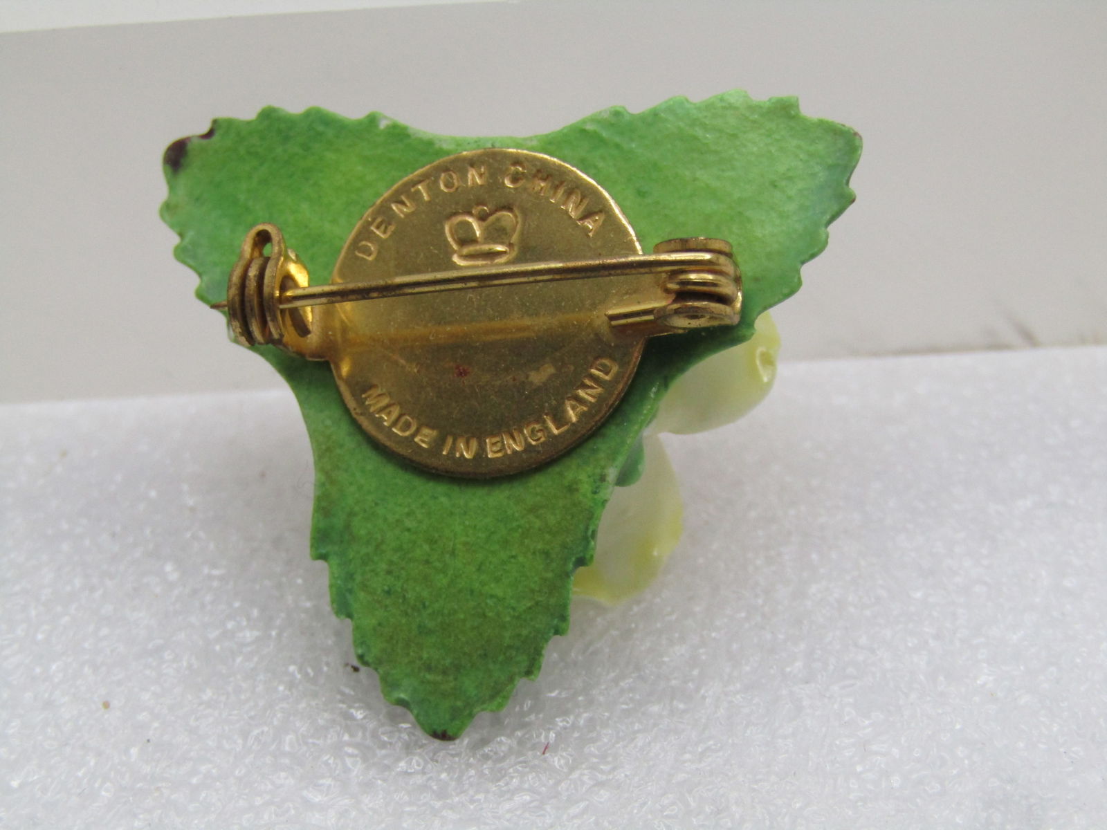 Vintage Painted Yellow Rose Porcelain Brooch, Signed Denton, England, 1960's - 5