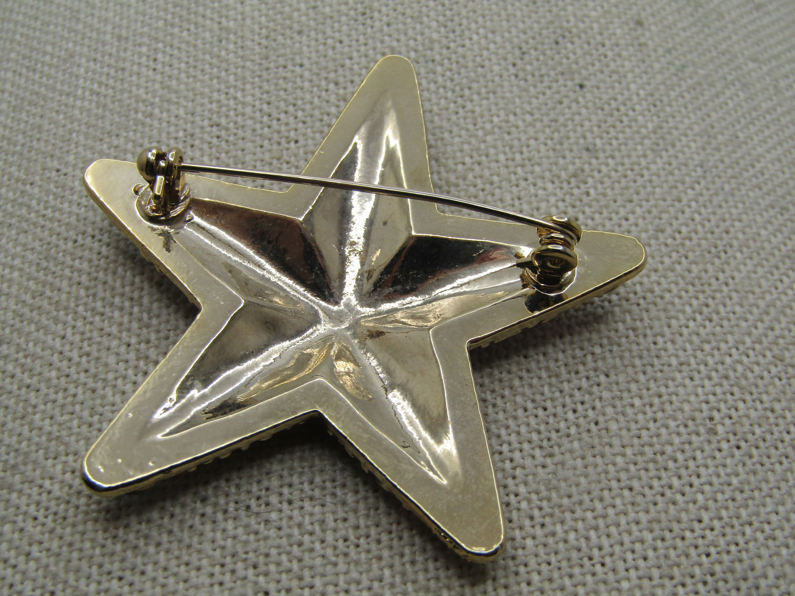 Vintage Enameled & Rhinestone Star Brooch. 1980's - 4