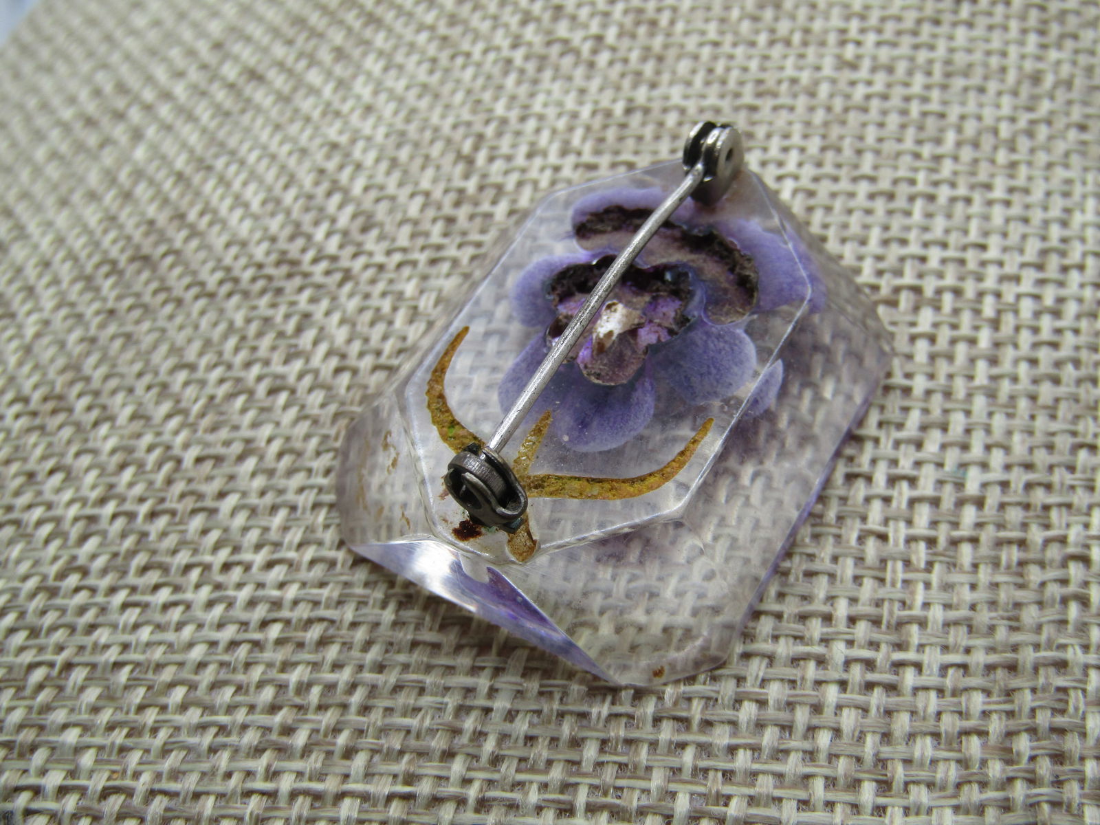 Vintage Reversed Carved Violets Brooch, Lucite, 1950's-1960's - 3