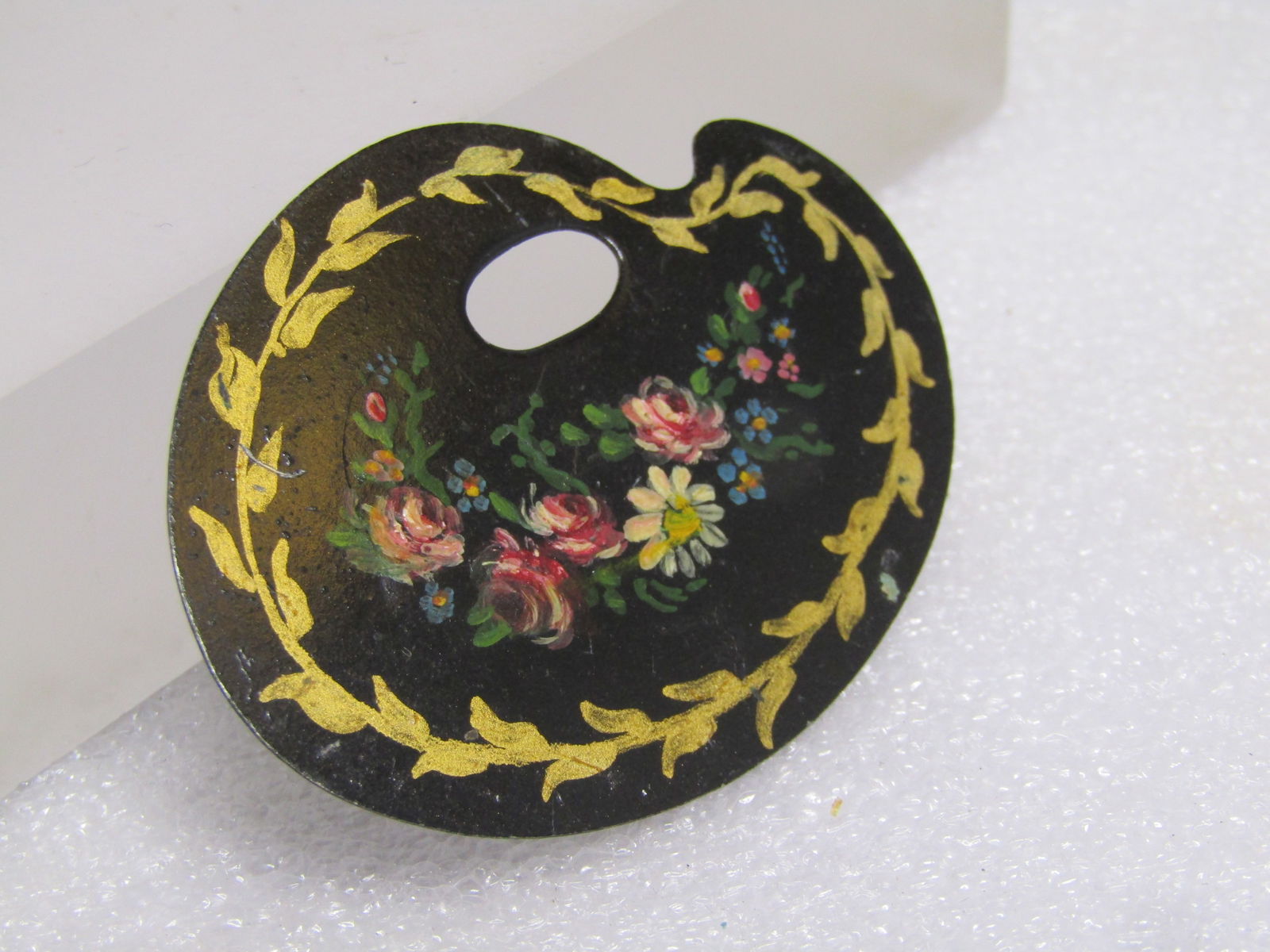 Vintage Floral Painted Palet Brooch, 1960's, Black Enameled - 5