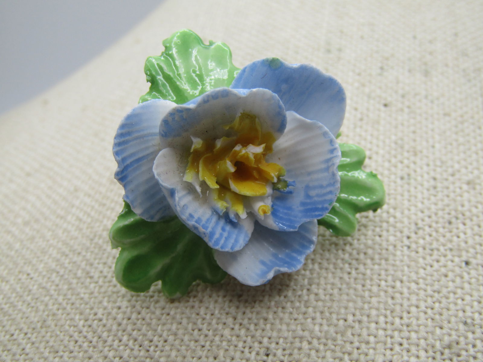 Vintage Painted Porcelain Floral Brooch, England, 1960's-1970's - 2
