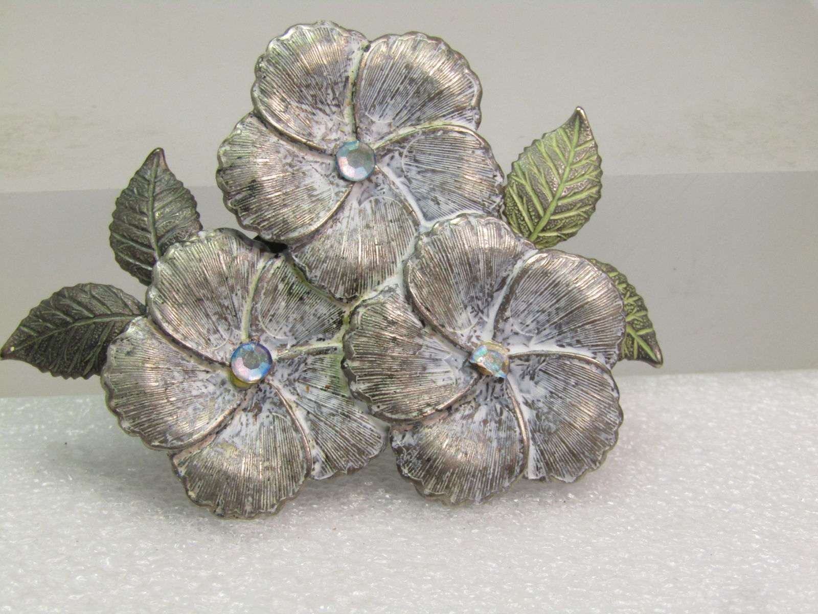 Vintage Enameled Triple Blossom Brooch, 1980's-1990's, AB Centers - 3