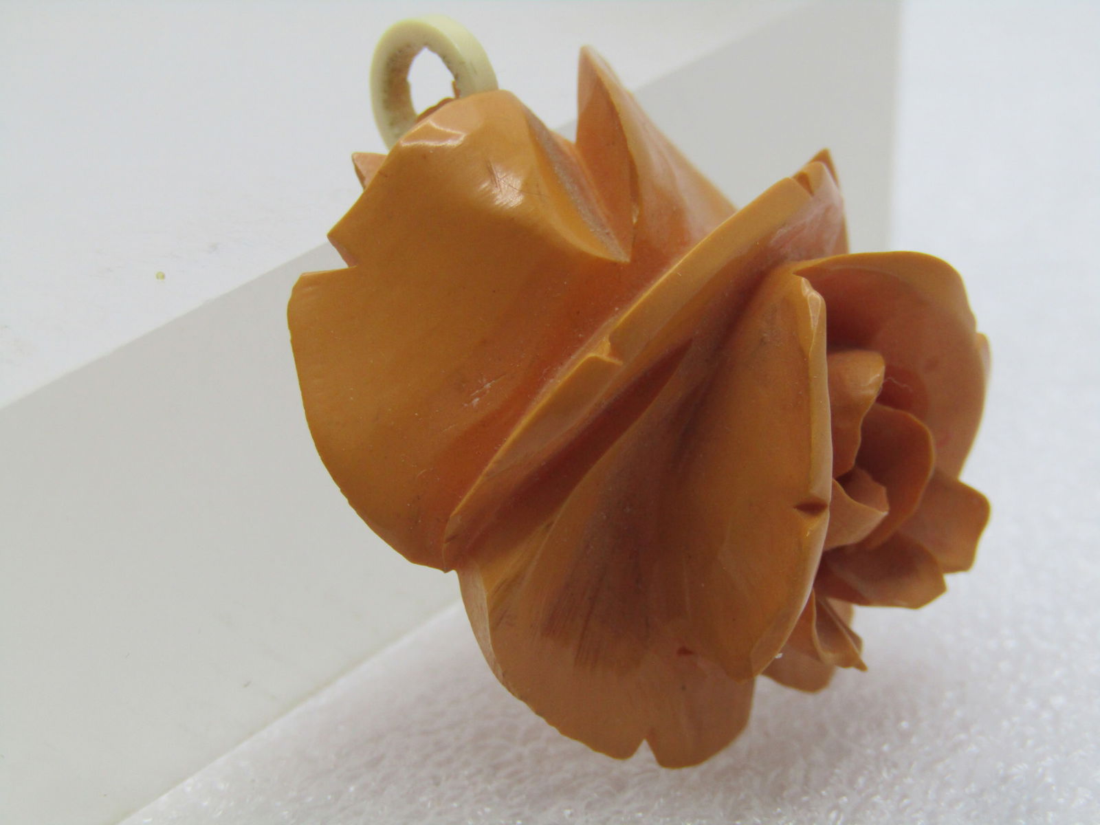Vintage Carved Rose Pendant, Butterscotch, Mid-Century - 3