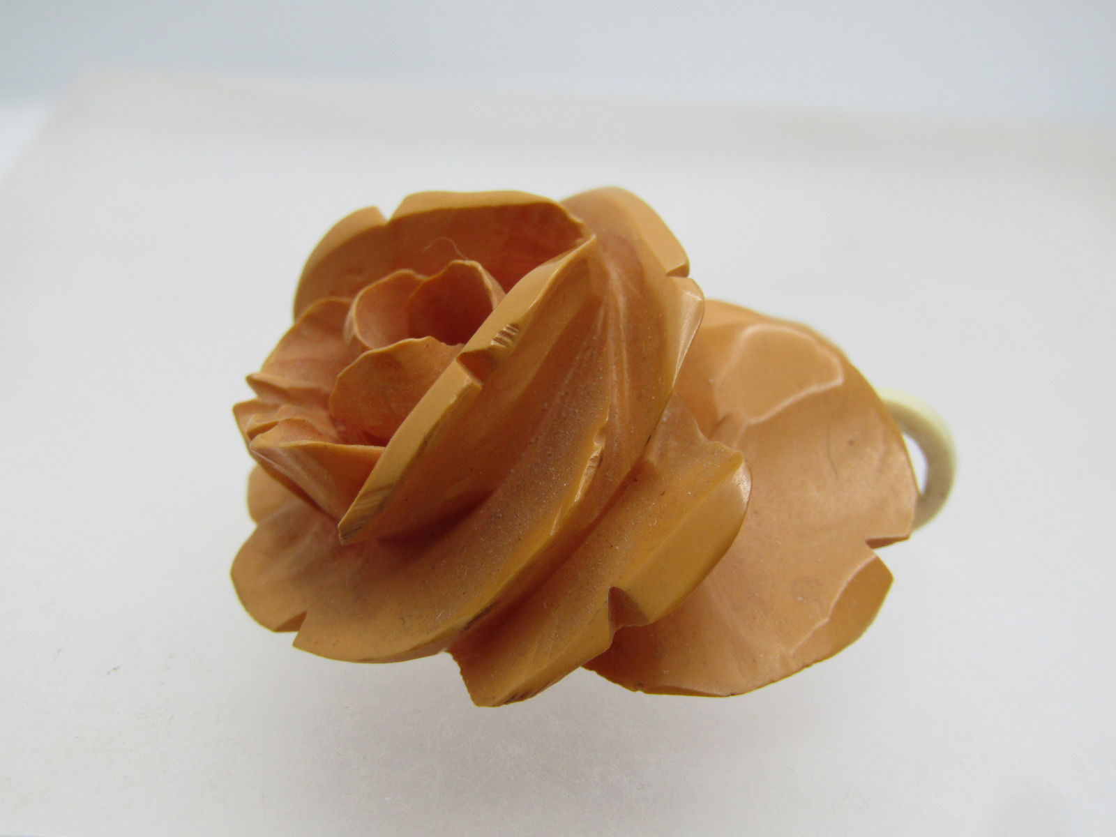 Vintage Carved Rose Pendant, Butterscotch, Mid-Century - 5