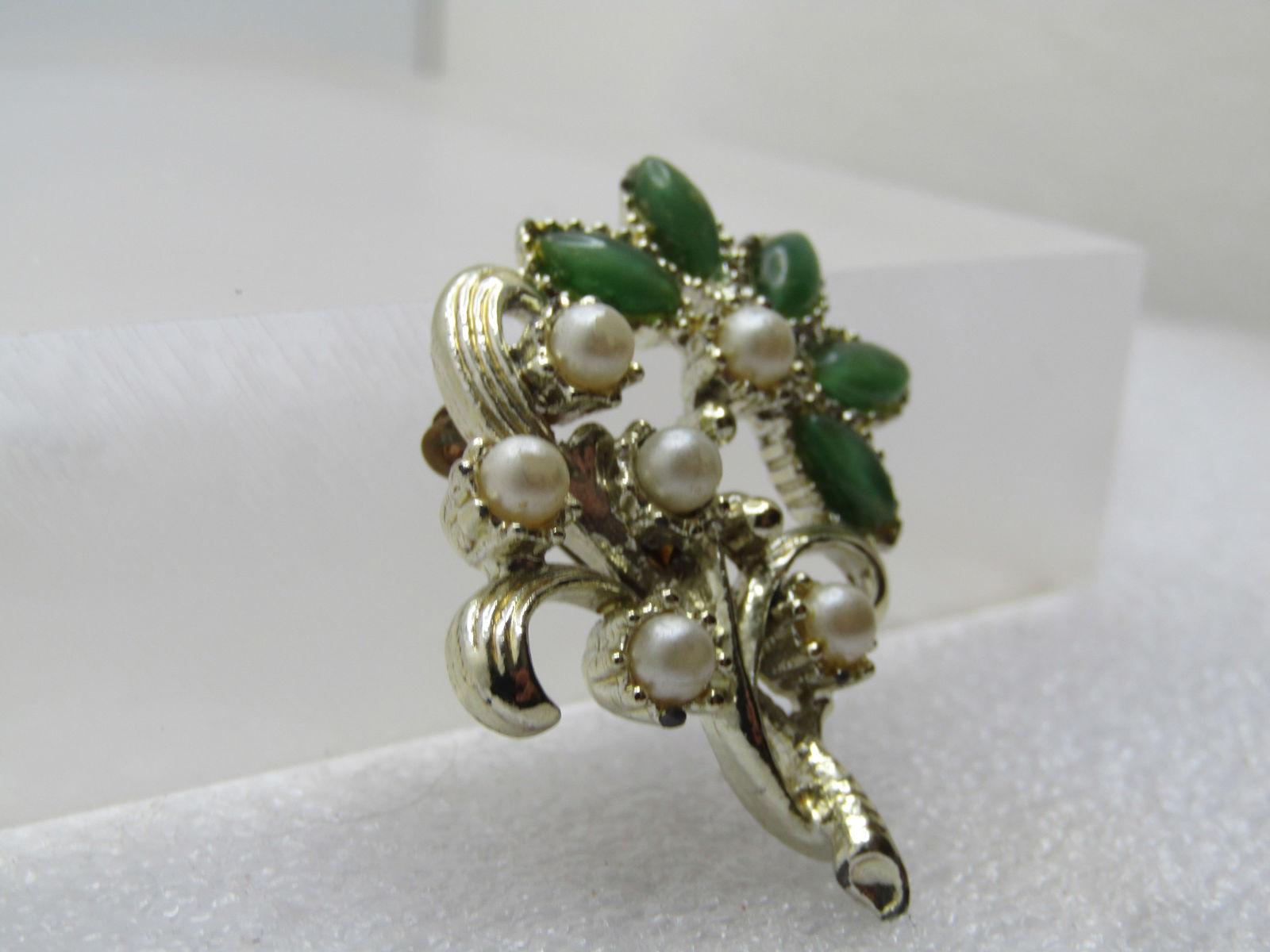 Vintage Green Floral Blossom, Faux Pearls, 1950's-1960's - 3