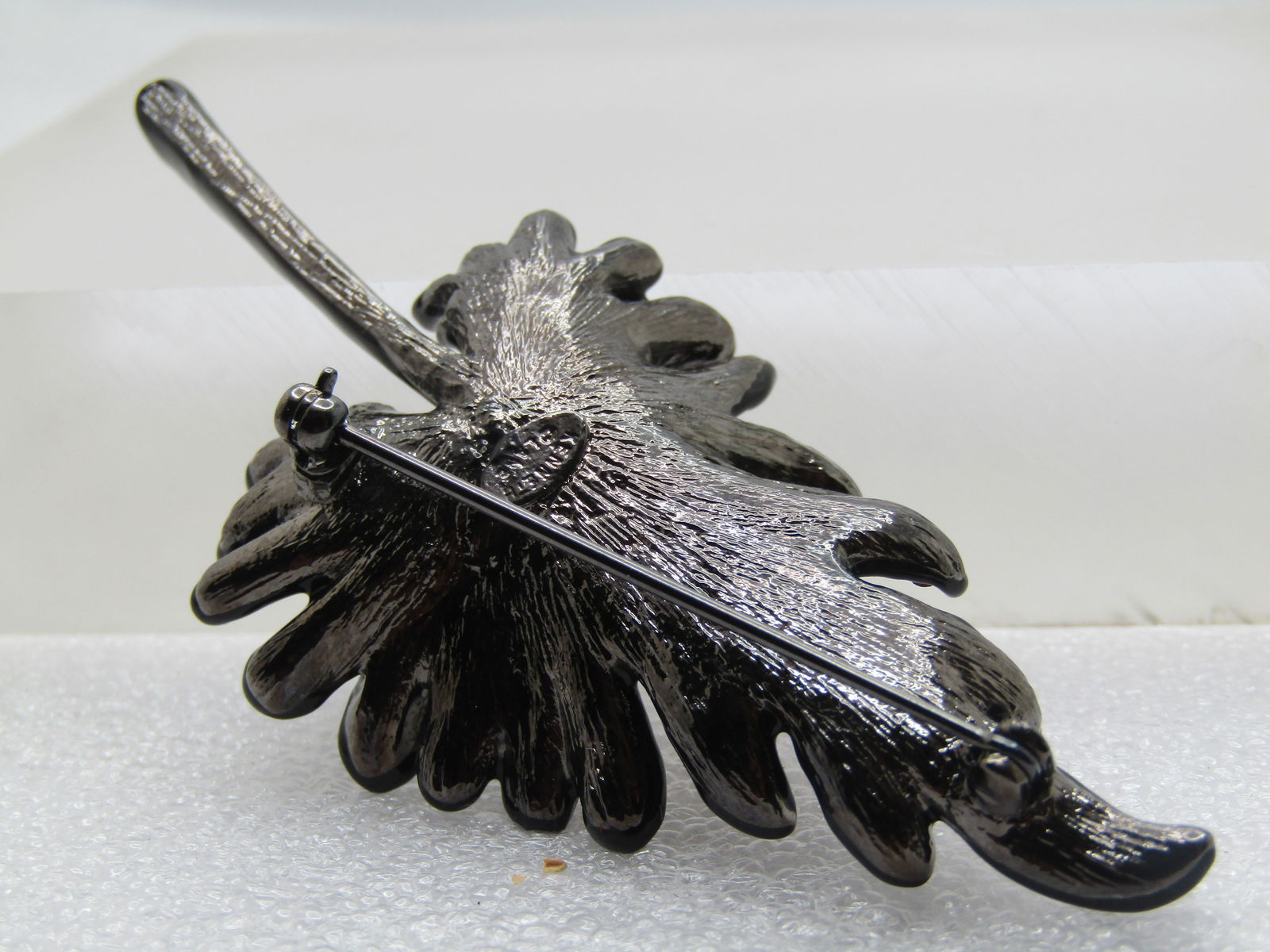 Vintage Black Enameled Rhinestone Leaf Brooch, Kenneth Lane, 1990's - 4