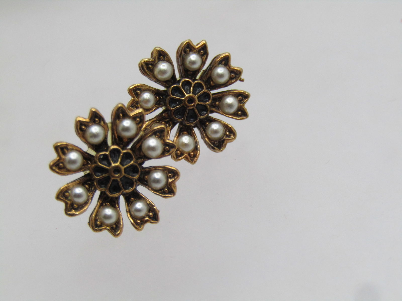 Vintage Faux Pearl Enameled Floral Earrings, in Albert Weiss Hinged Box, 1940's-1960's - 2