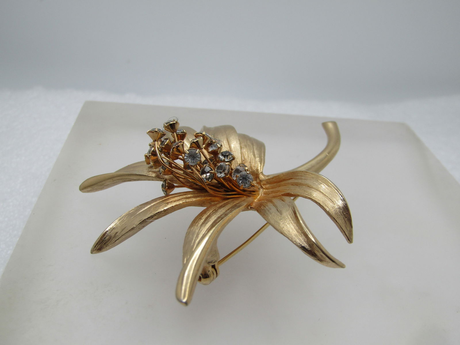 Vintage Floral Brooch, Rhinestone Cluster Center, Signed Judy Lee, 1960's-1970's - 5