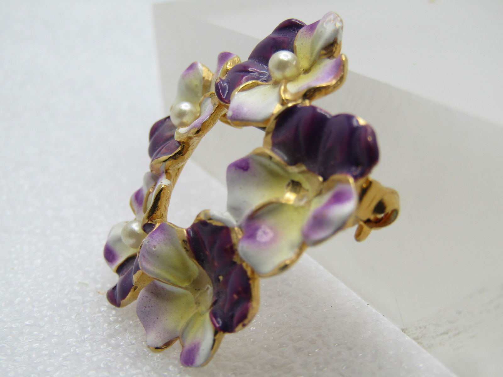 Vintage Enameled Violets Circle Brooch, Faux Pearl Centers, 1960's - 2