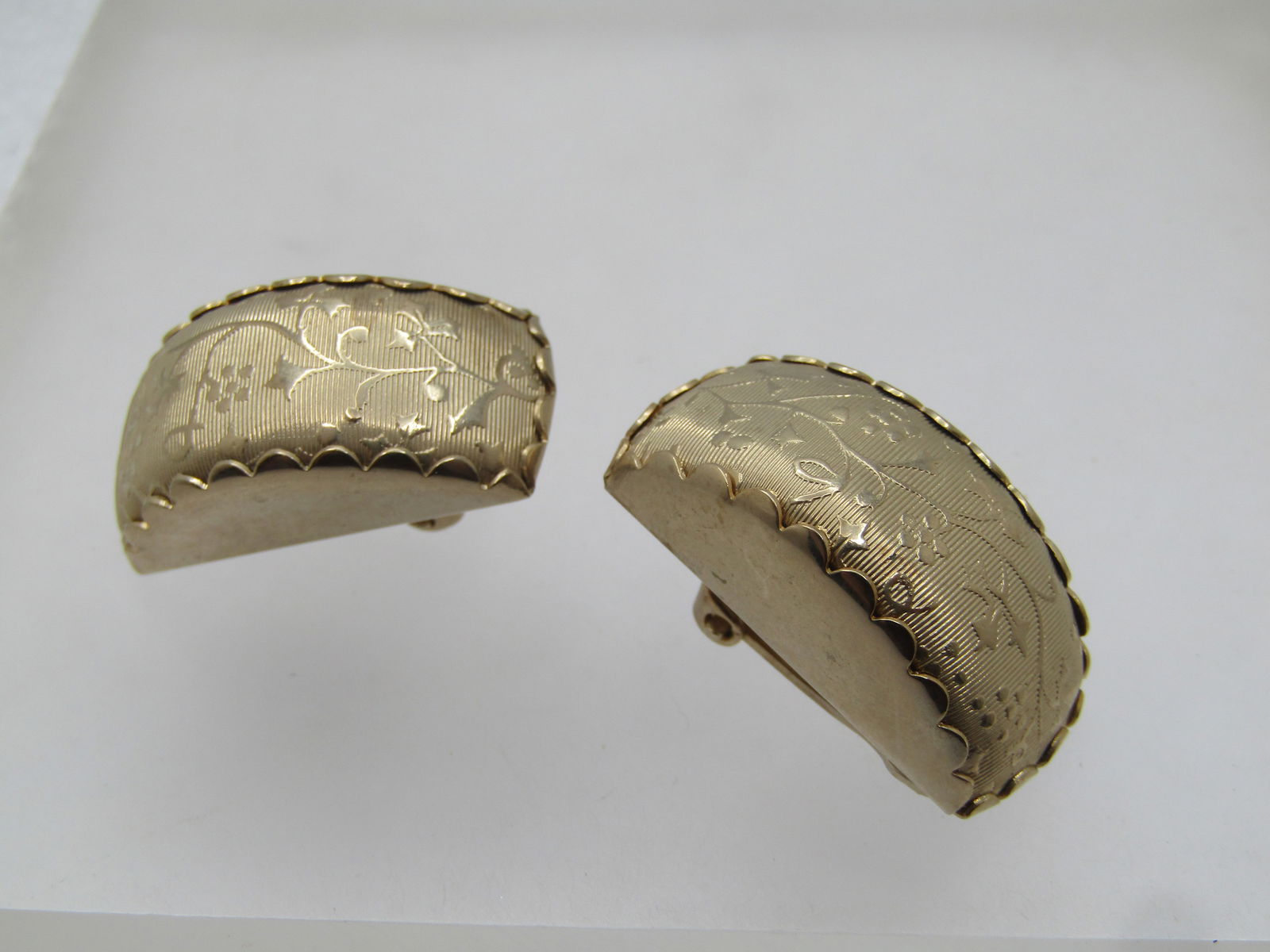 Vintage Floral Raised Curved Clip Earrings, 1960's - 2