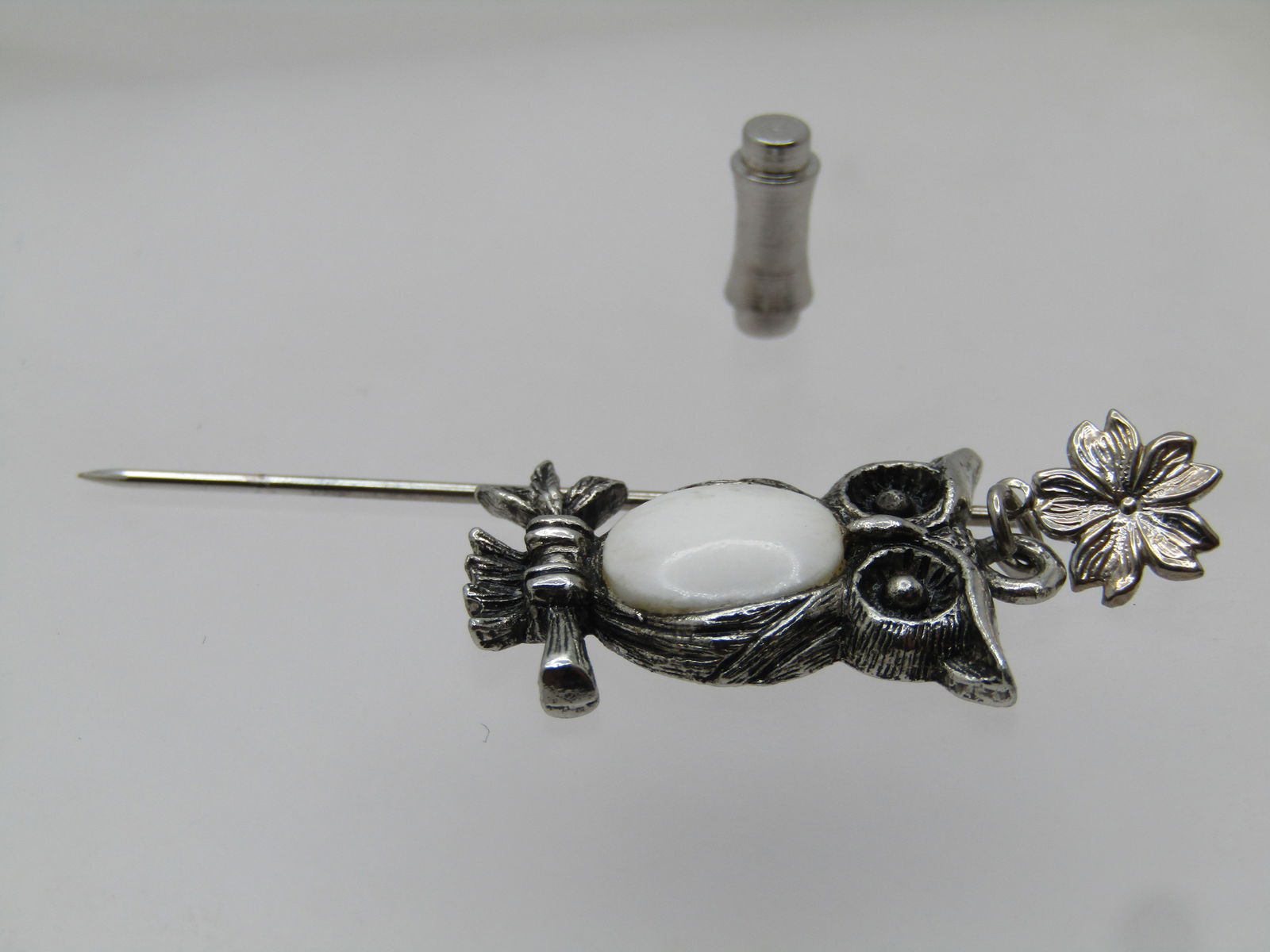 Vintage Dangling Owl Floral Stick Pin, 1960's-1970's. - 5