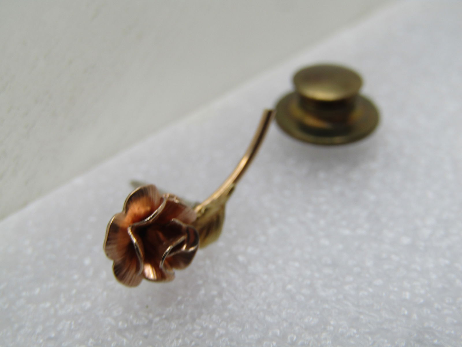 Vintage Three Tone Rose Stick Pin, Tie Tack, 1980's-1990's - 3