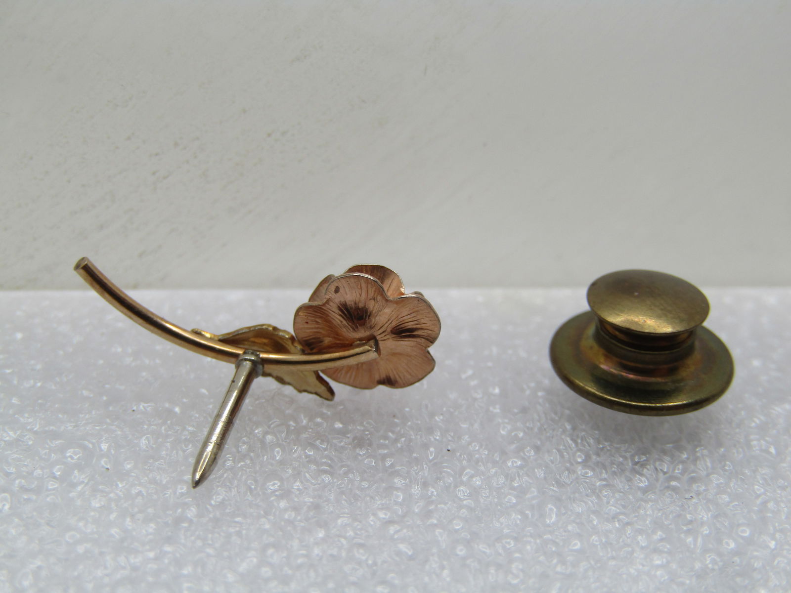 Vintage Three Tone Rose Stick Pin, Tie Tack, 1980's-1990's - 4