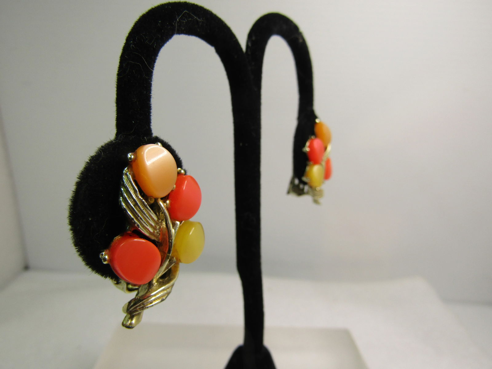 Vintage Thermoset Floral Stem Clip Earrings, Orange/Yellow/Peach, 1950's-1960's - 3