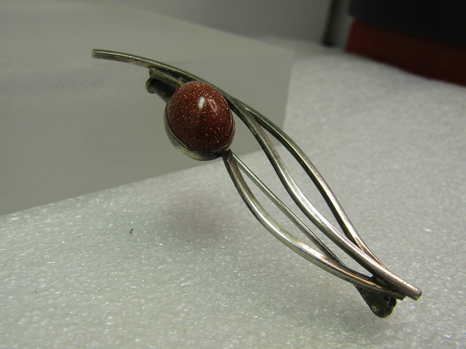 Vintage Gold Stone Leaf Brooch, Modernist, Granit & Co, Finland, 1960's, Trombone Clasp. - 3