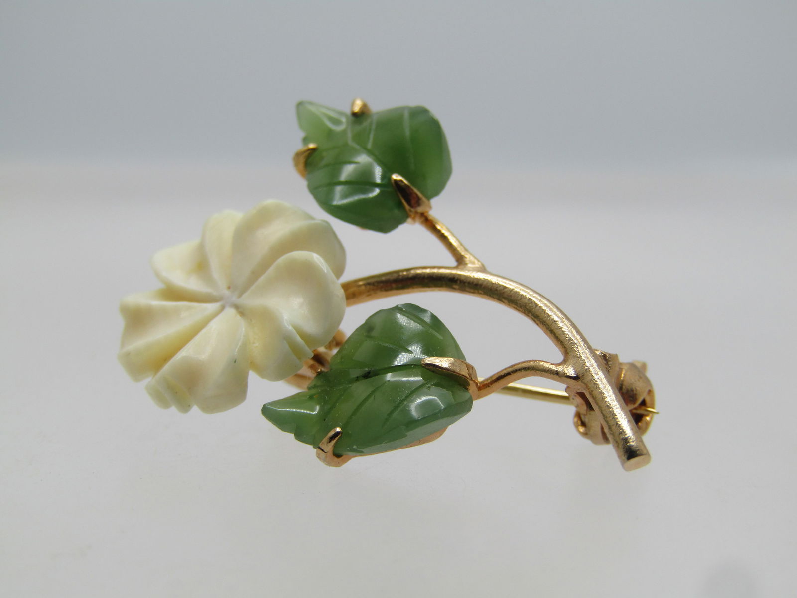 Vintage Carved Blossom & Leaves Brooch, 10kt G.F., 1960's-1970's - 5